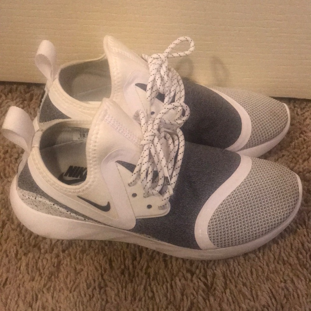 Women’s Nike shoes